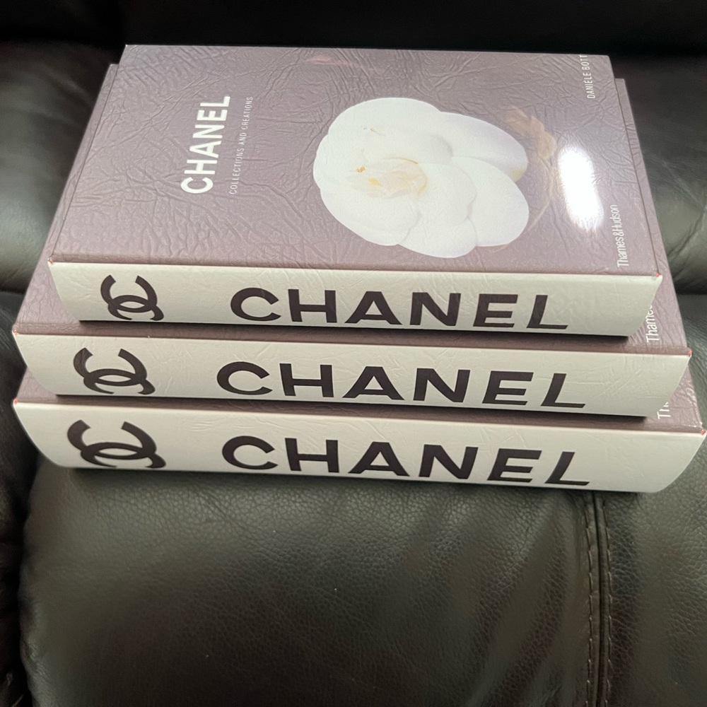 Brand New decoration book for your home or office